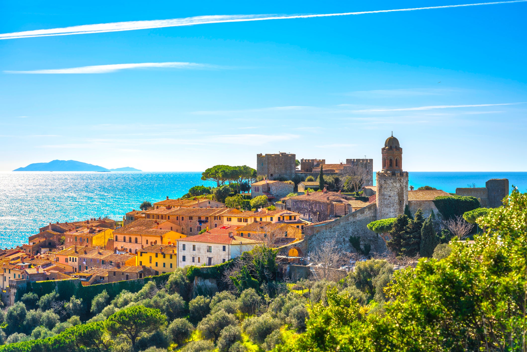 Find romance in the old towns and culinary delights of Tuscany