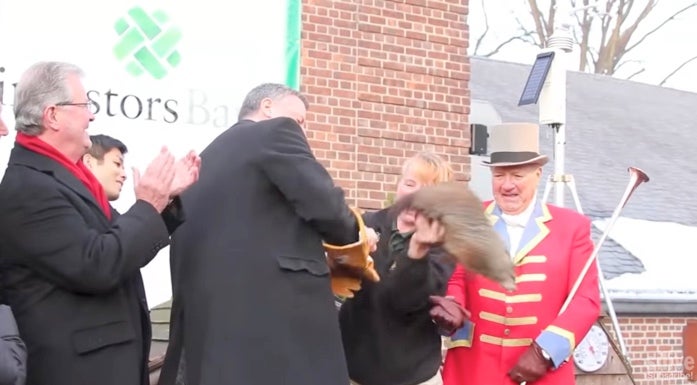 Bill de Blasio drops the groundhog during 2014 ceremony