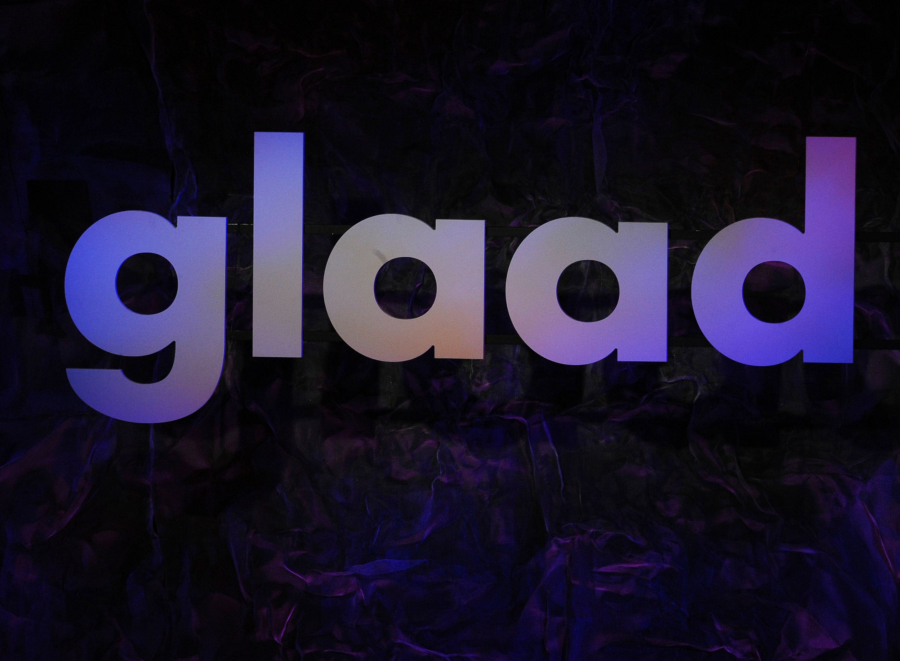 REDES SOCIALES-DIVERSIDAD