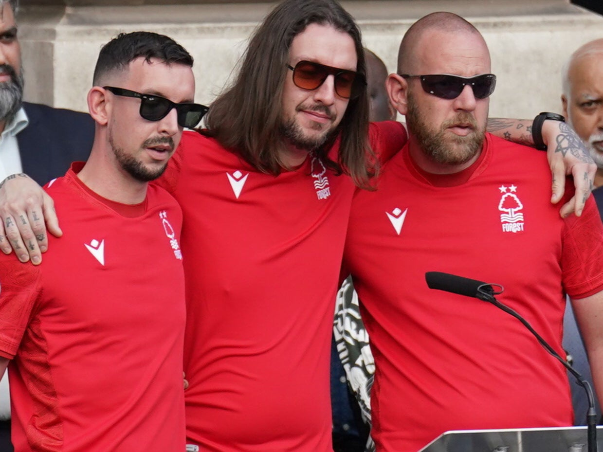 Ian Coates' sons wore Nottingham Forest FC shirts in memory of their father