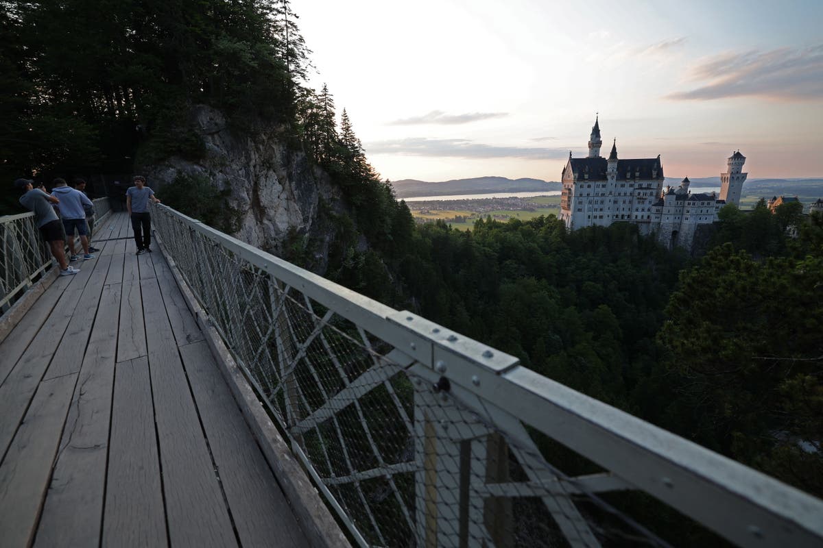 Woman dead after man ‘throws two American tourists down ravine’ at German fairytale castle Neuschwanstein