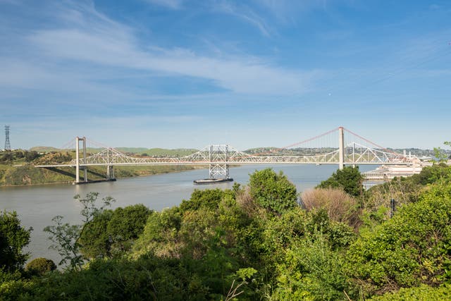 <p>Carquinez Bridge, which leads to Vallejo, where the unfortunate donation was made</p>