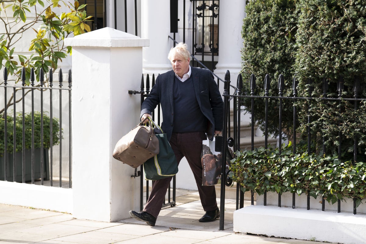 Boris Johnson – latest: Rishi Sunak ‘expected to skip’ debate on damning Partygate report
