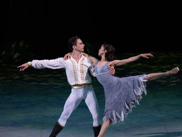 <p>Erina Takahashi as Cinderella and Francesco Gabriele Frola as Prince Guillaume in Christopher Wheeldon’s ‘Cinderella in-the-round’</p>