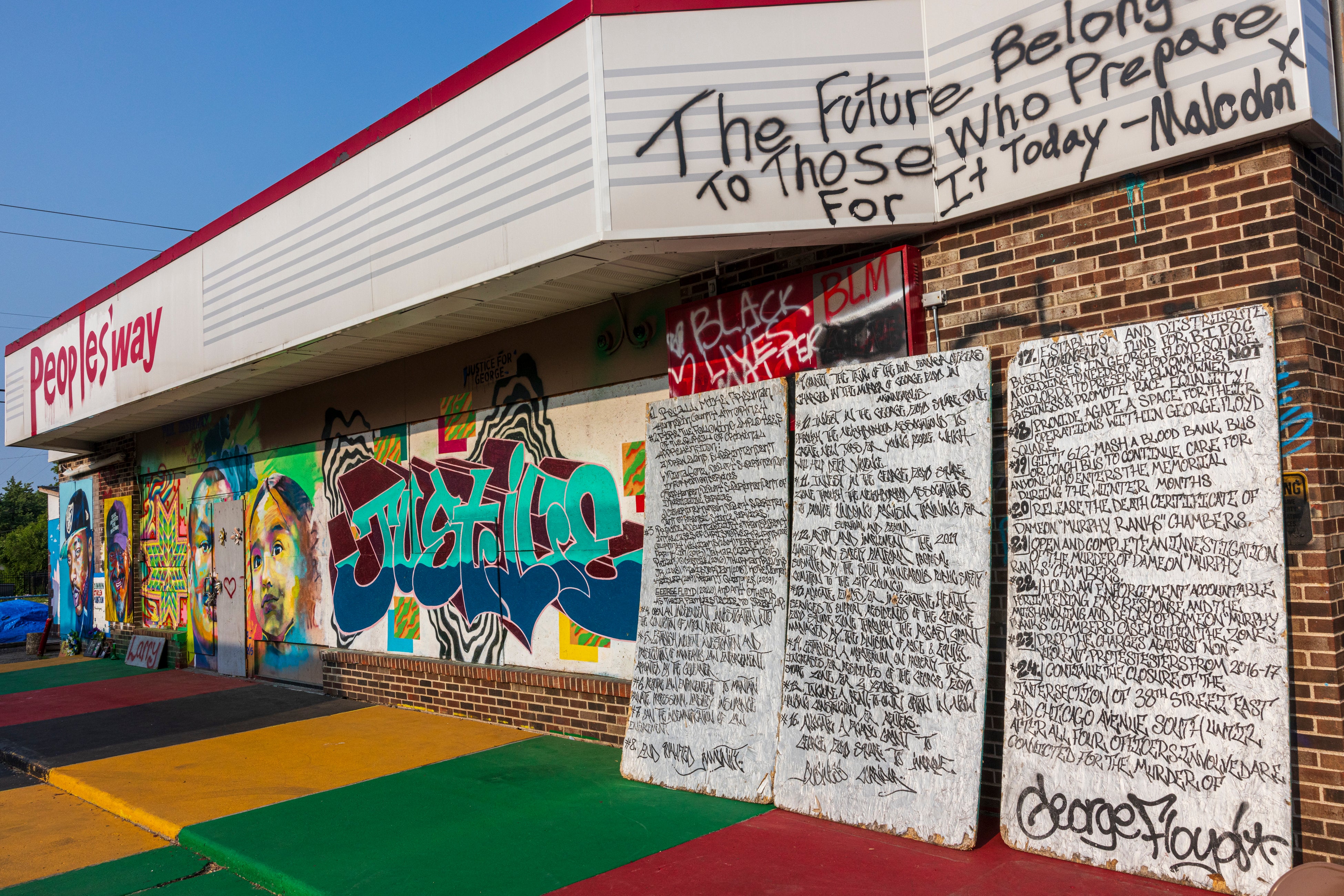 <p>City reopened intersection to traffic in 2021</p>