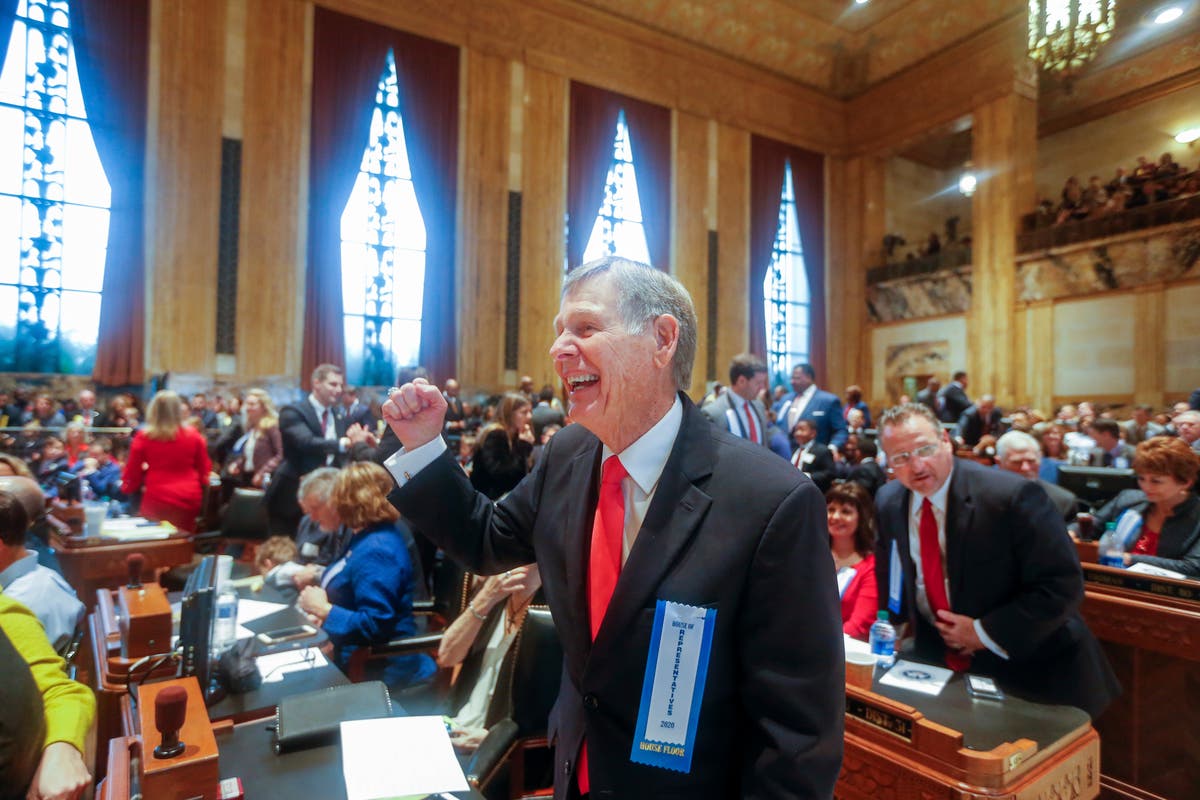 Supermajorities in state capitols push controversial policies to the edge