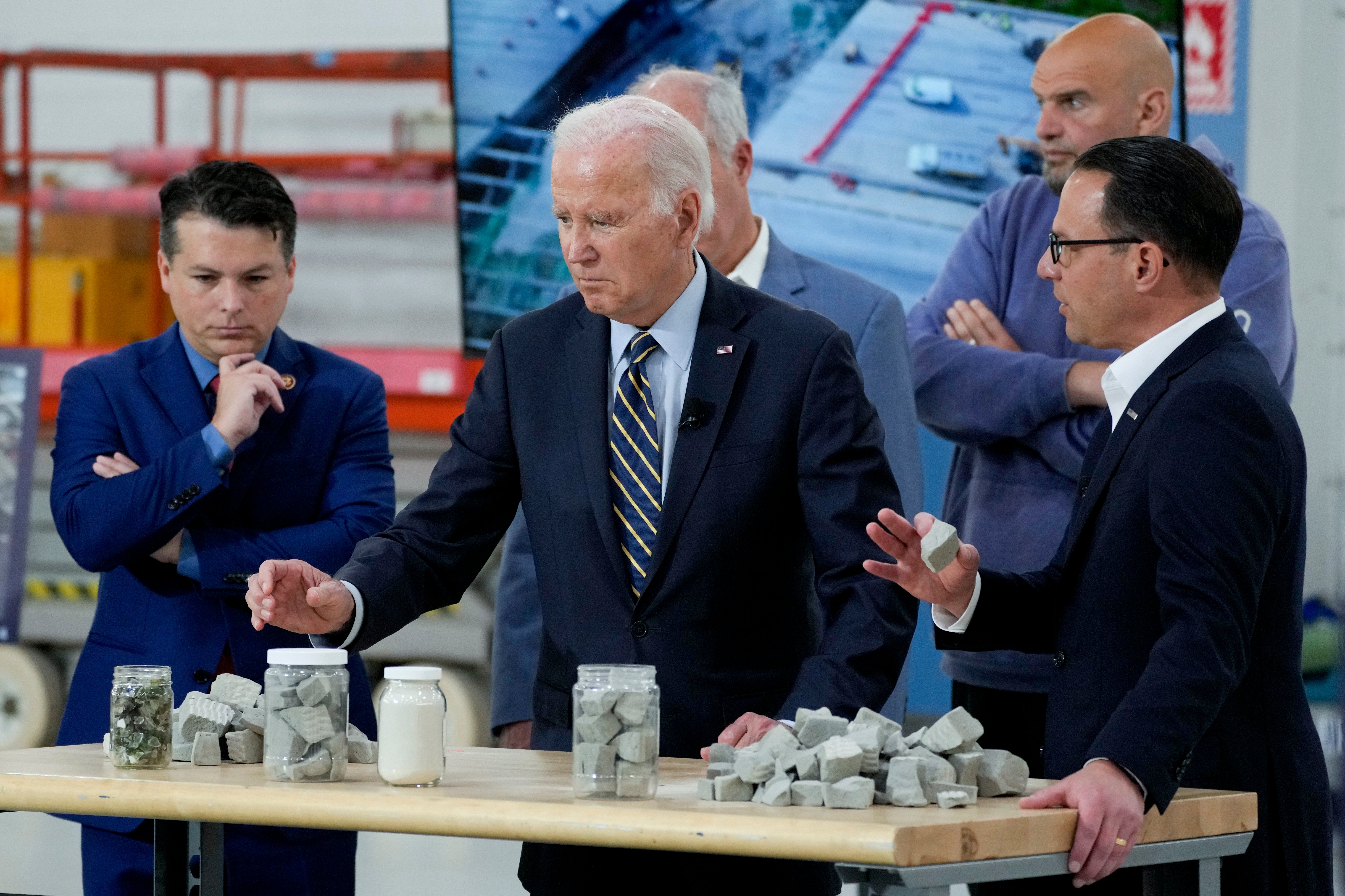 FILADELFIA-AUTOPISTA COLAPSADA