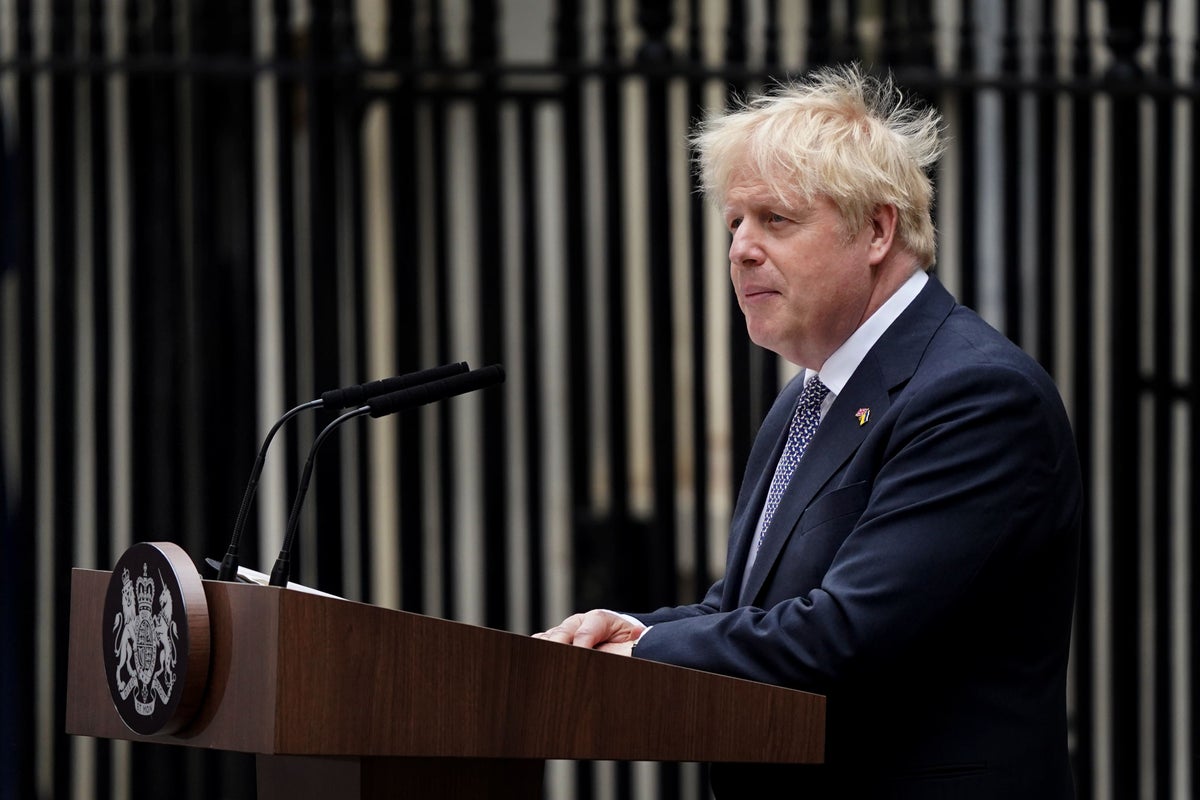 Only seven Tories back Boris Johnson as Commons votes that he lied to parliament