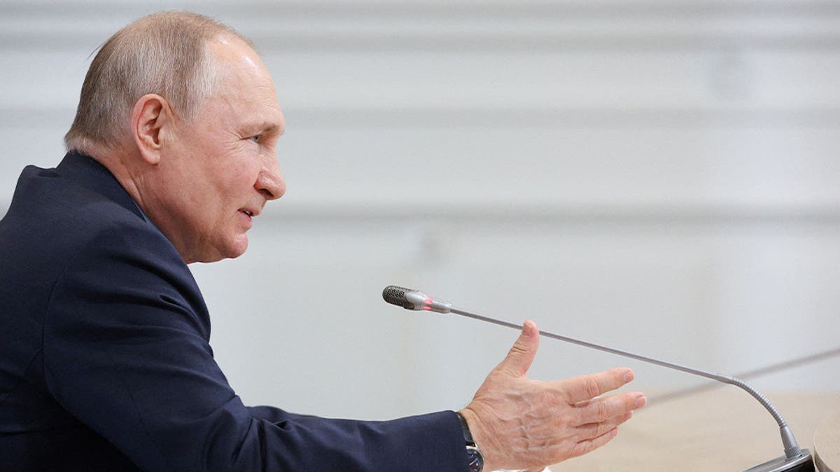 Watch live as Putin meets graduates from Russia&rsquo;s military academies