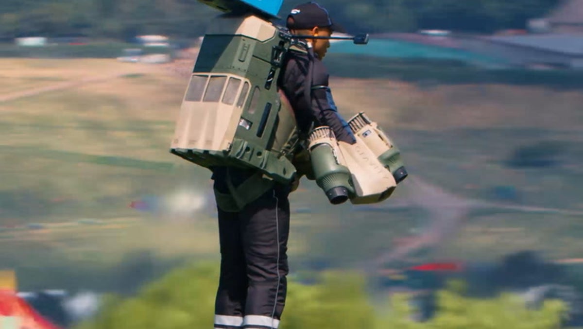 Watch: Domino’s delivers pizza to Glastonbury festival-goers by jet suit