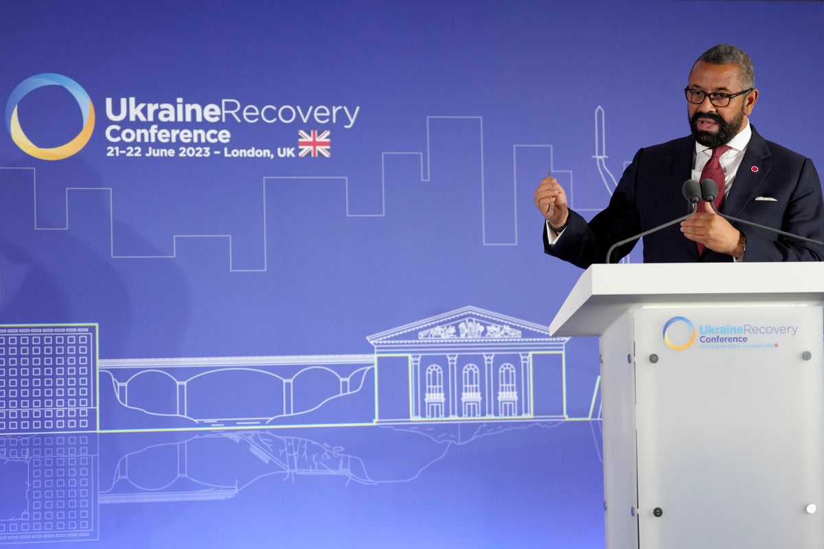 Gran Bretaña respalda ingreso anticipado de Ucrania a la OTAN