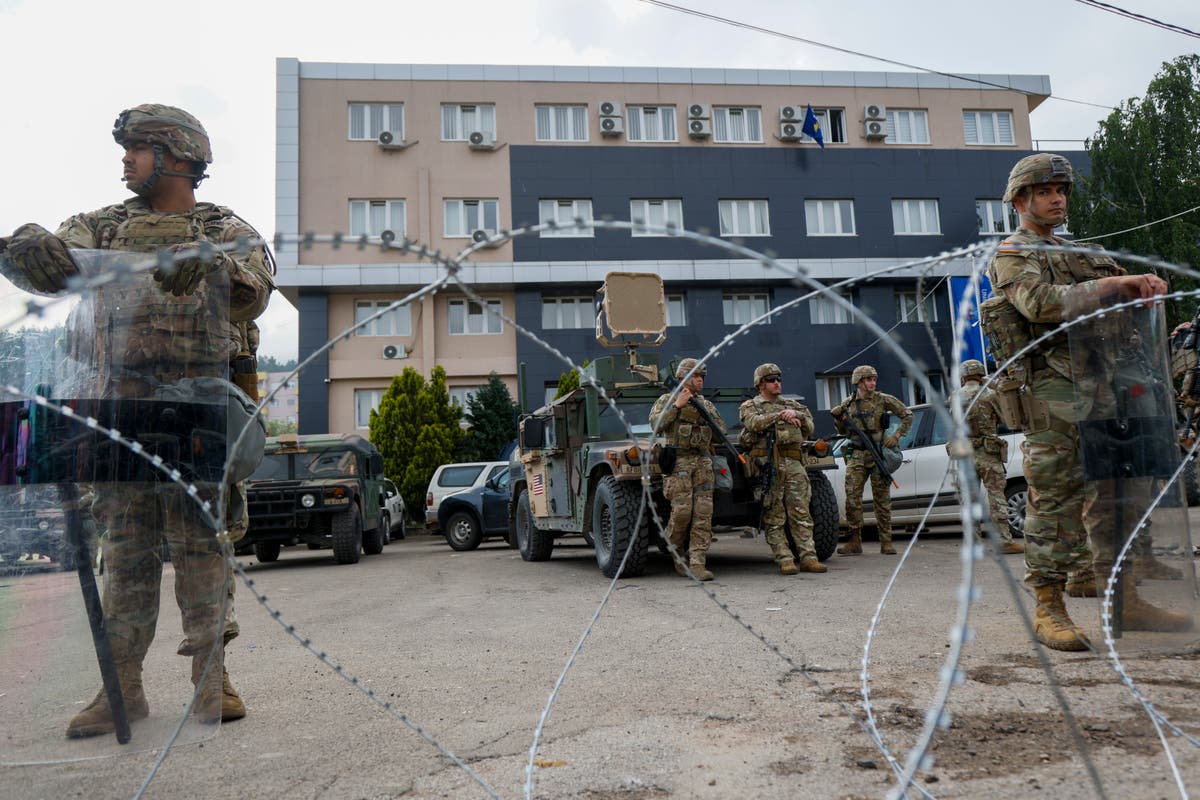 Новости косово. KFOR Poccии в Косово. Российские миротворцы. Военные учения. Солдат США.