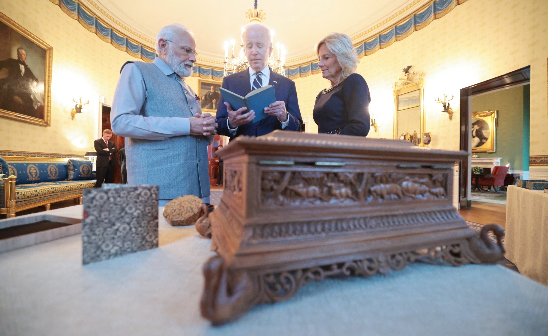 Narendra Modi presenting gifts to Jill Biden and Joe Biden