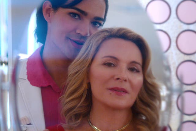 <p>Miss Benny and Kim Cattrall as beauty collaborators in ‘Glamorous’ </p>