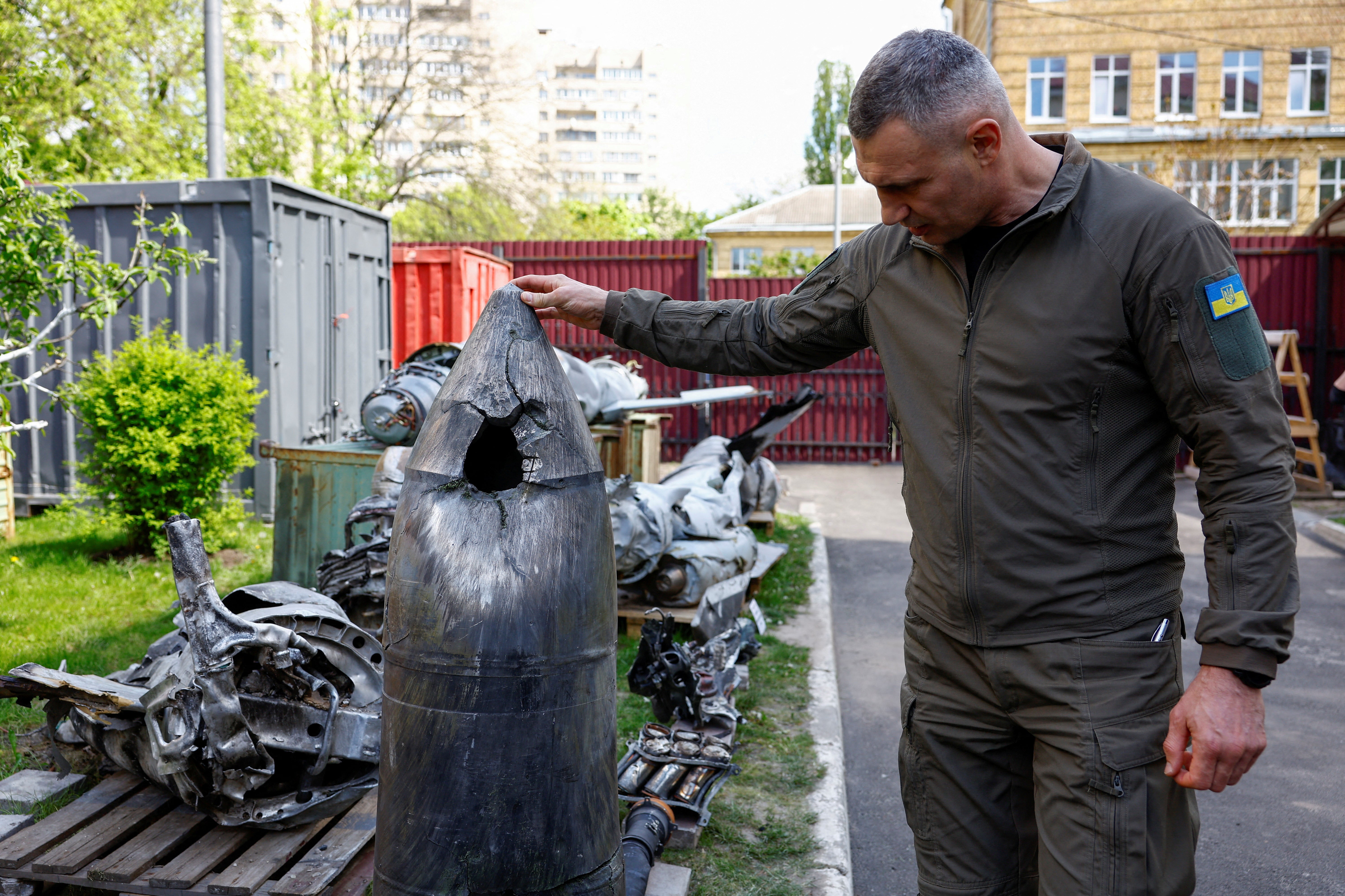 Kyiv mayor Vitalii Klitschko shows a Kh-47 Kinzhal Russian hypersonic missile warhead, shot down by a Ukrainian Air Defence unit