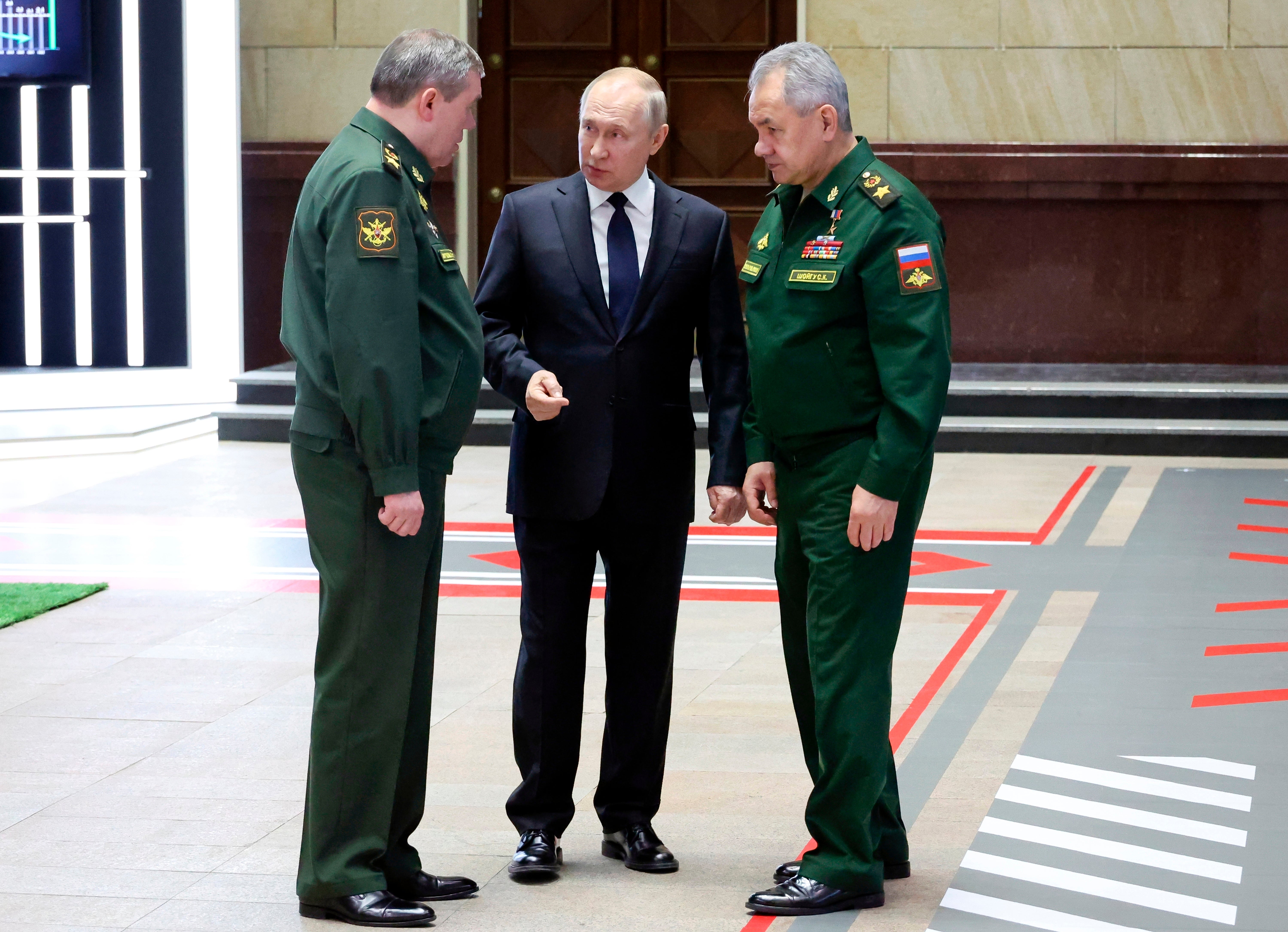 Shoigu, Putin and Valery Gerasimov