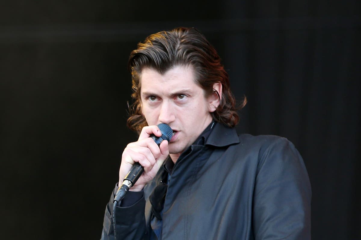 Arctic Monkeys will headline Glastonbury after laryngitis fears, confirms Eavis