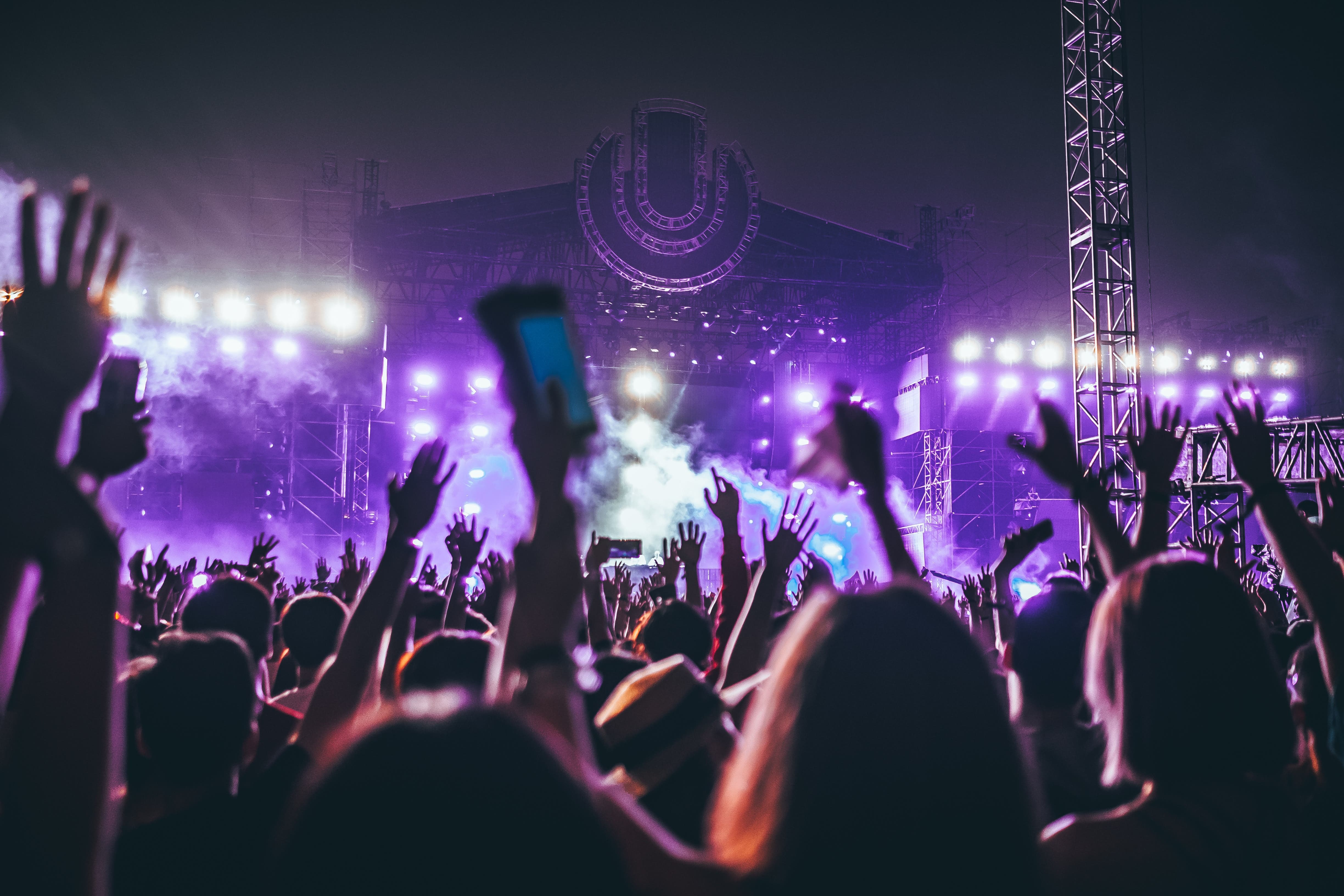 Festival must-haves, from beers to bumbags - Vimarsana News
