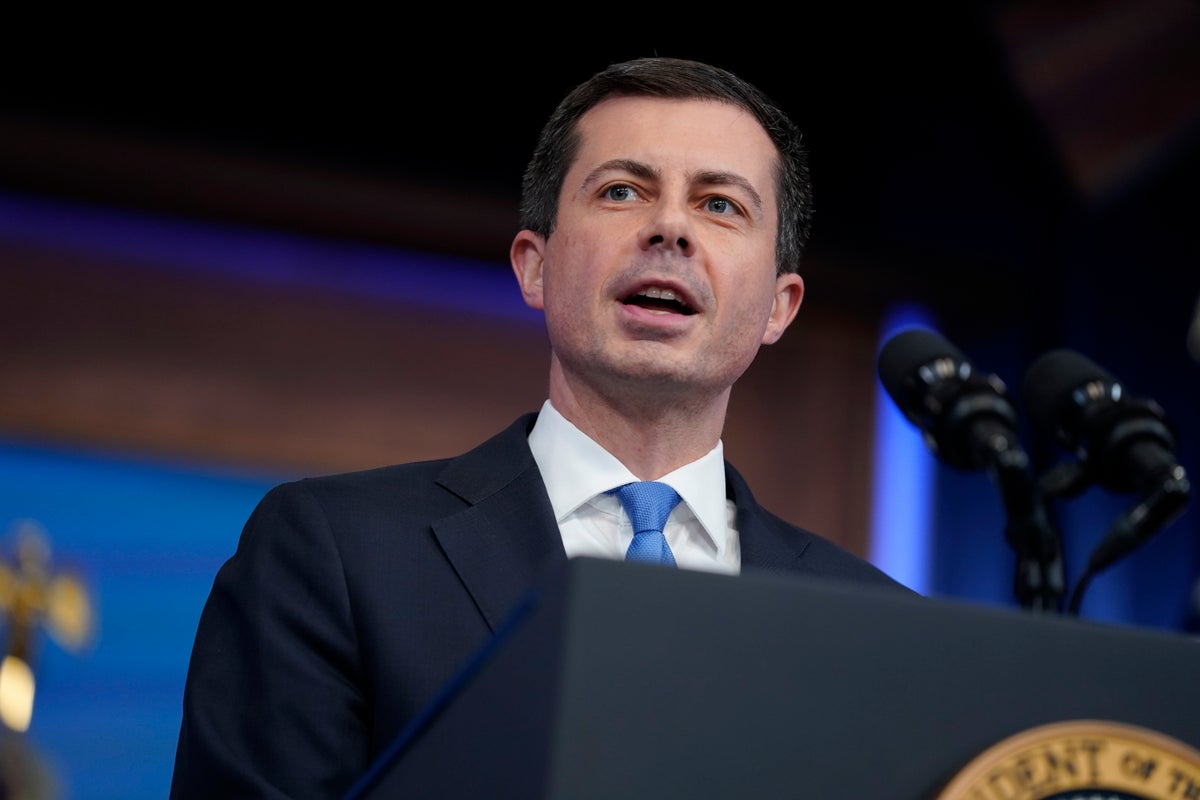 Watch live: White House holds briefing with Pete Buttigieg and Coast Guard’s Peter Gautier