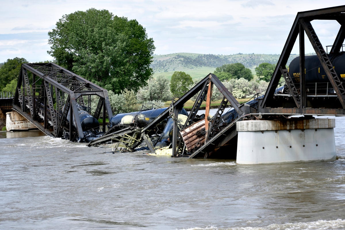 Work begins to clean up train derailment in Montana’s Yellowstone River