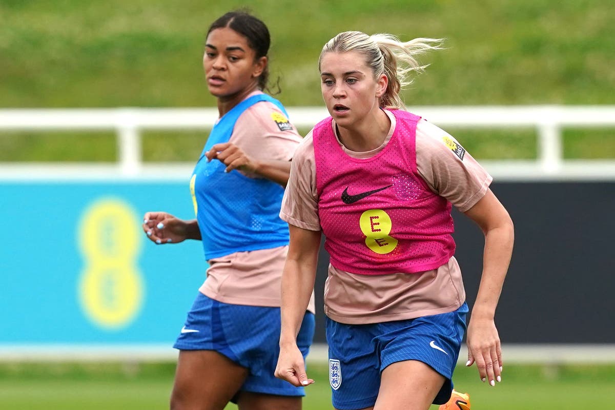Alessia Russo fully focused on England after &lsquo;tough&rsquo; summer of transfer talk