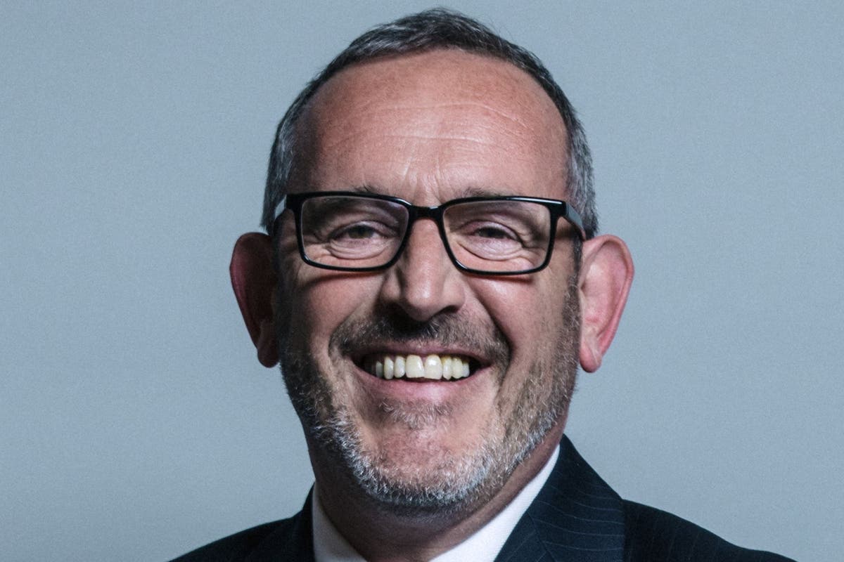 Stewart Hosie becomes fifth SNP MP to quit Parliament at next election