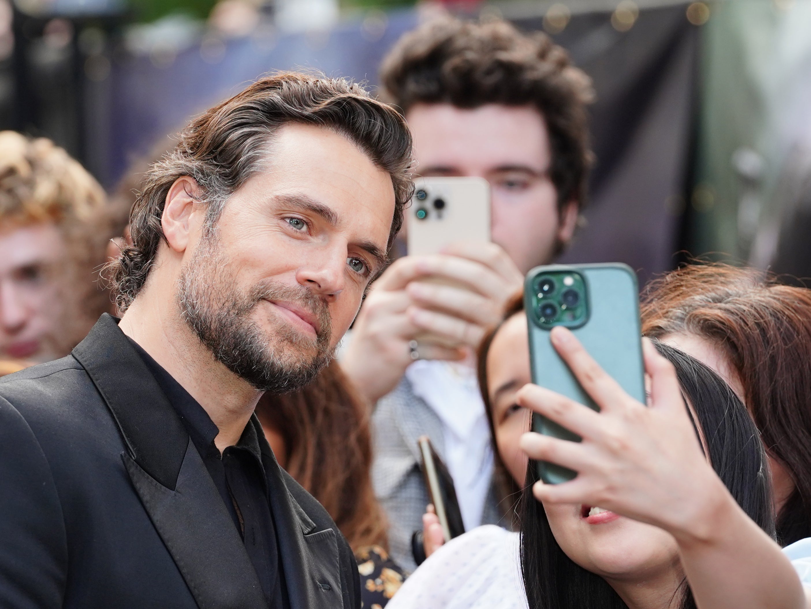 Henry Cavill and Girlfriend Natalie Viscuso Make Red Carpet Debut