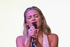 Kelsea Ballerini updates fans after being hit in eye with bracelet while performing on stage in Idaho