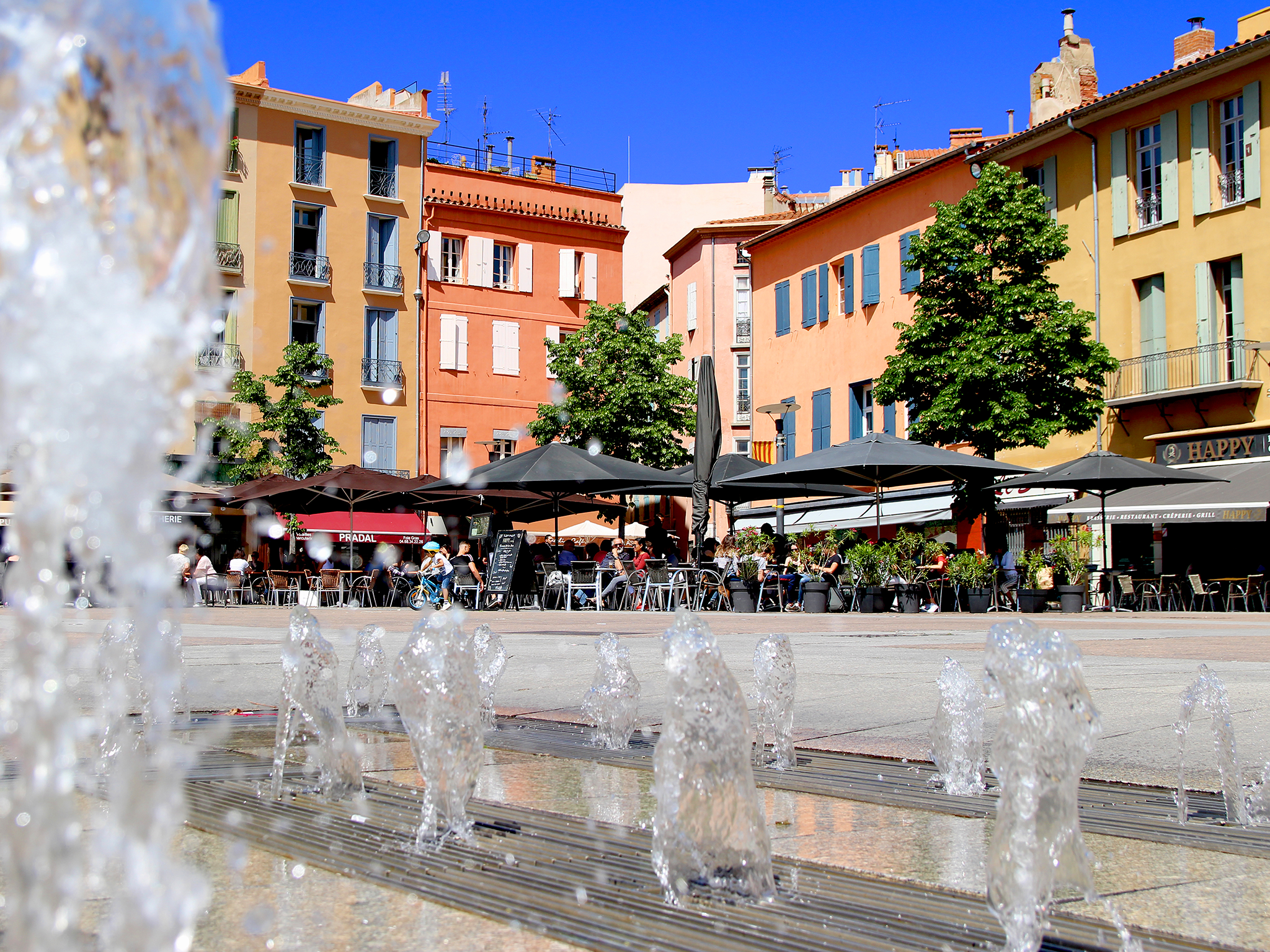 Sunny tarraces can easily be found in Perpignan