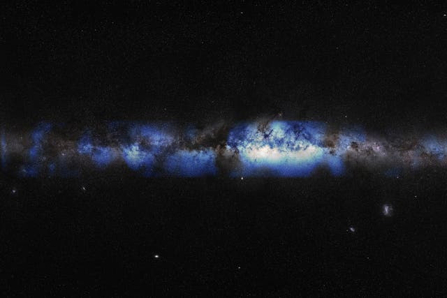 <p>An artist’s composition of the Milky Way seen with a neutrino lens (blue).</p>