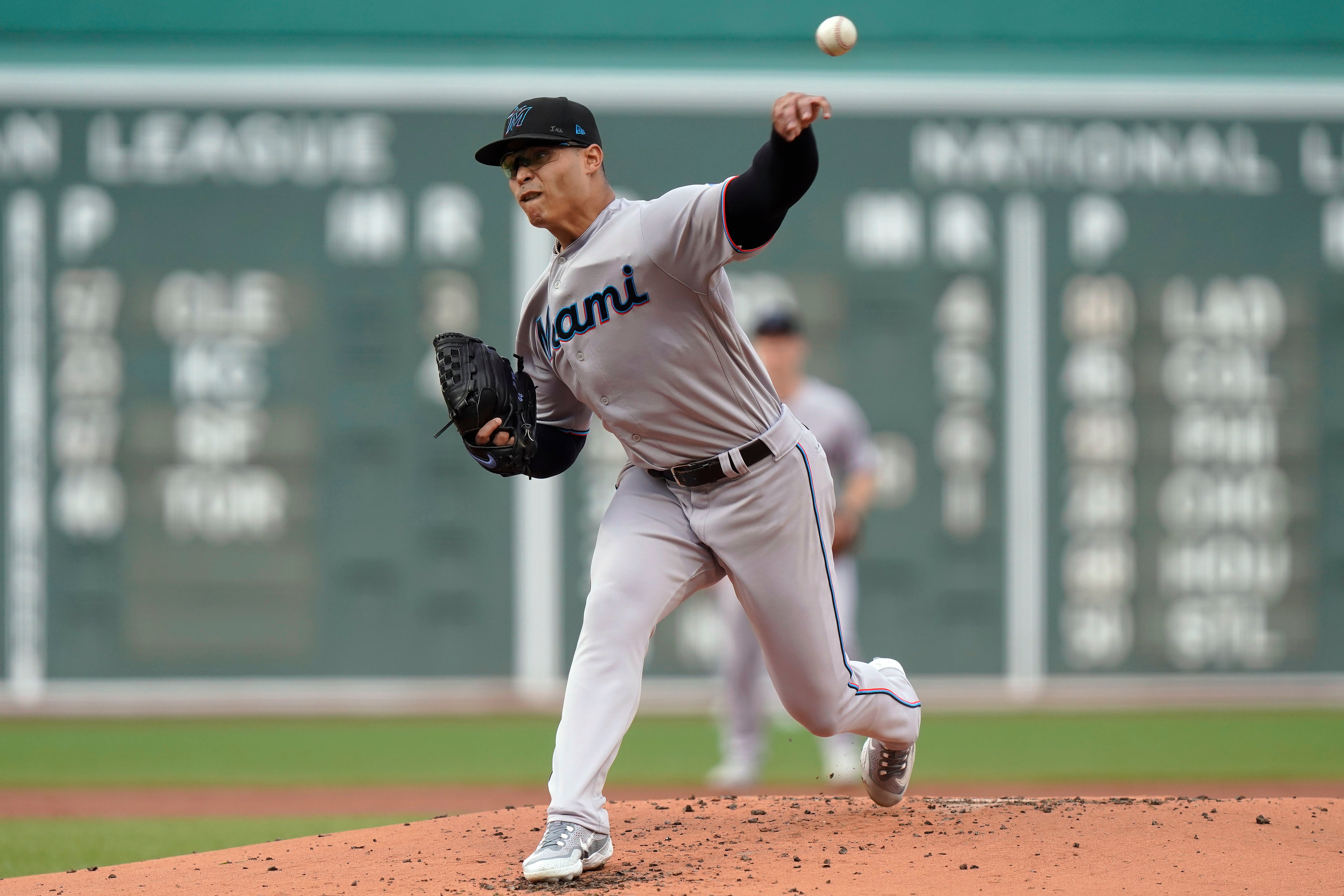 MARLINS-MEDIAS ROJAS