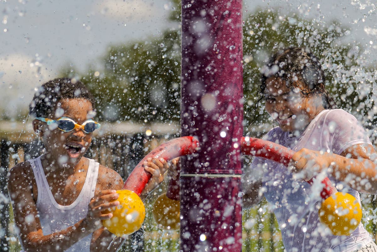 Met Office gives update on when hotter UK weather will return