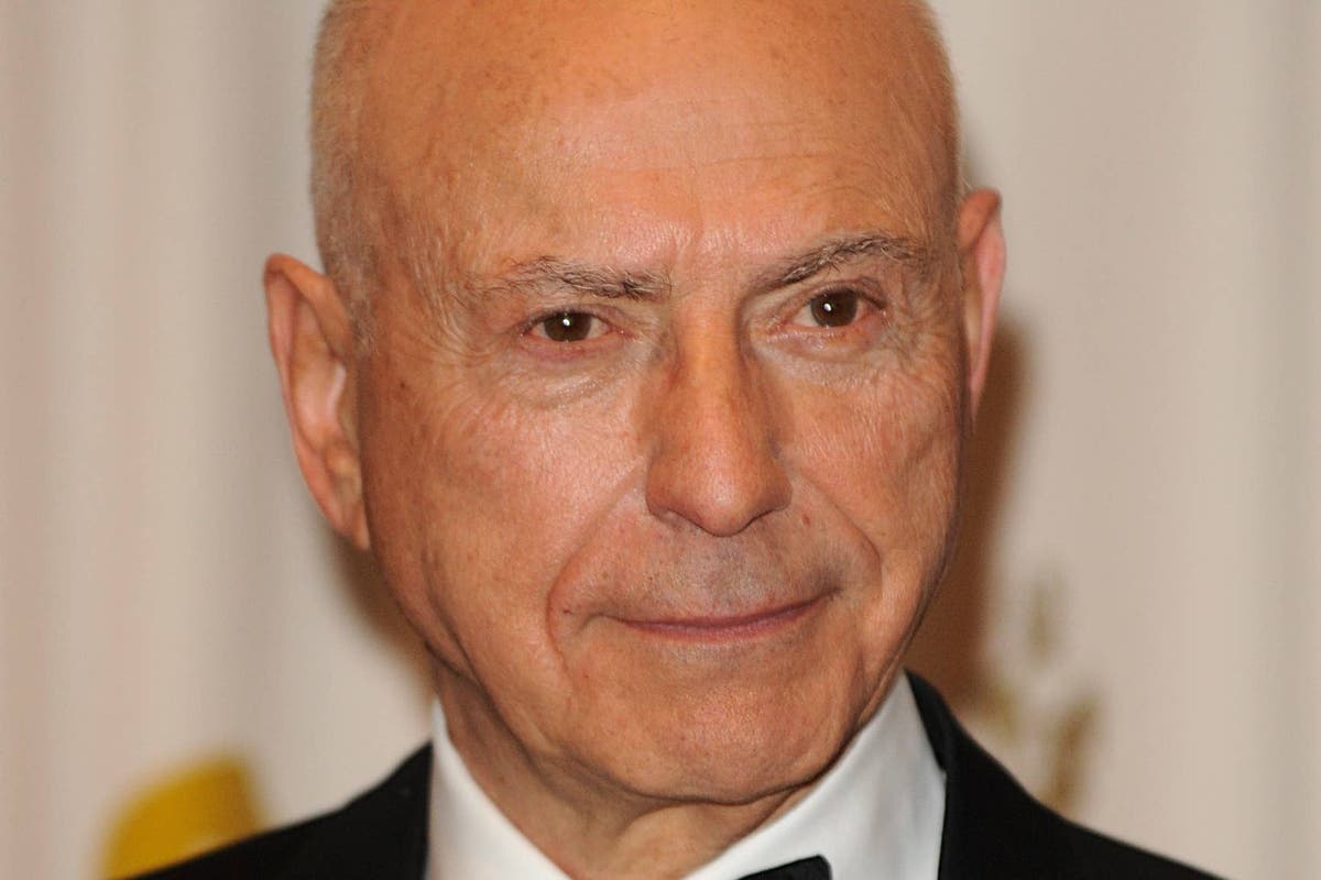Michael Douglas leads tributes to &lsquo;wonderful actor&rsquo; Alan Arkin