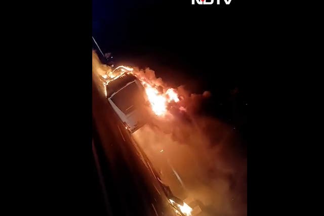 <p>A still from the video shows the moments when a huge blaze engulfed a passenger bus in Maharashtra  </p>