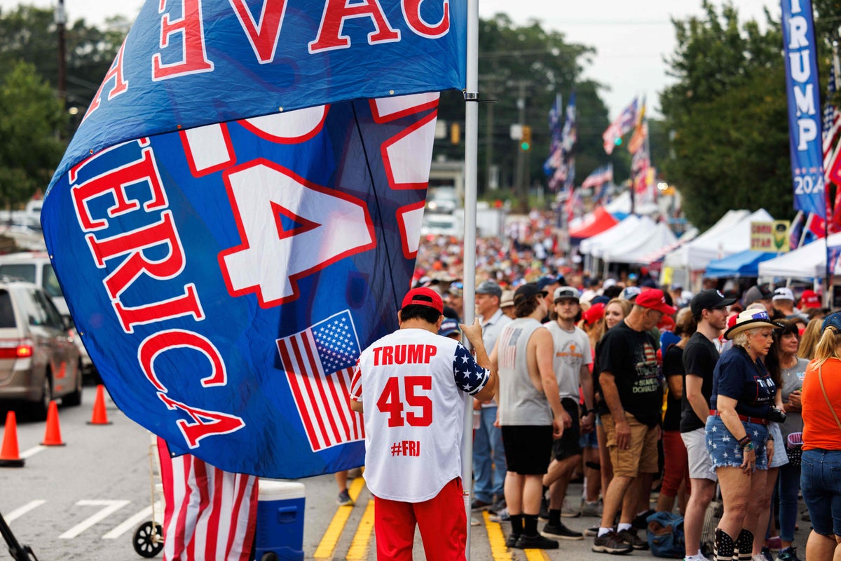 Trump news – live: Former president heads to South Carolina rally as DeSantis finances revealed