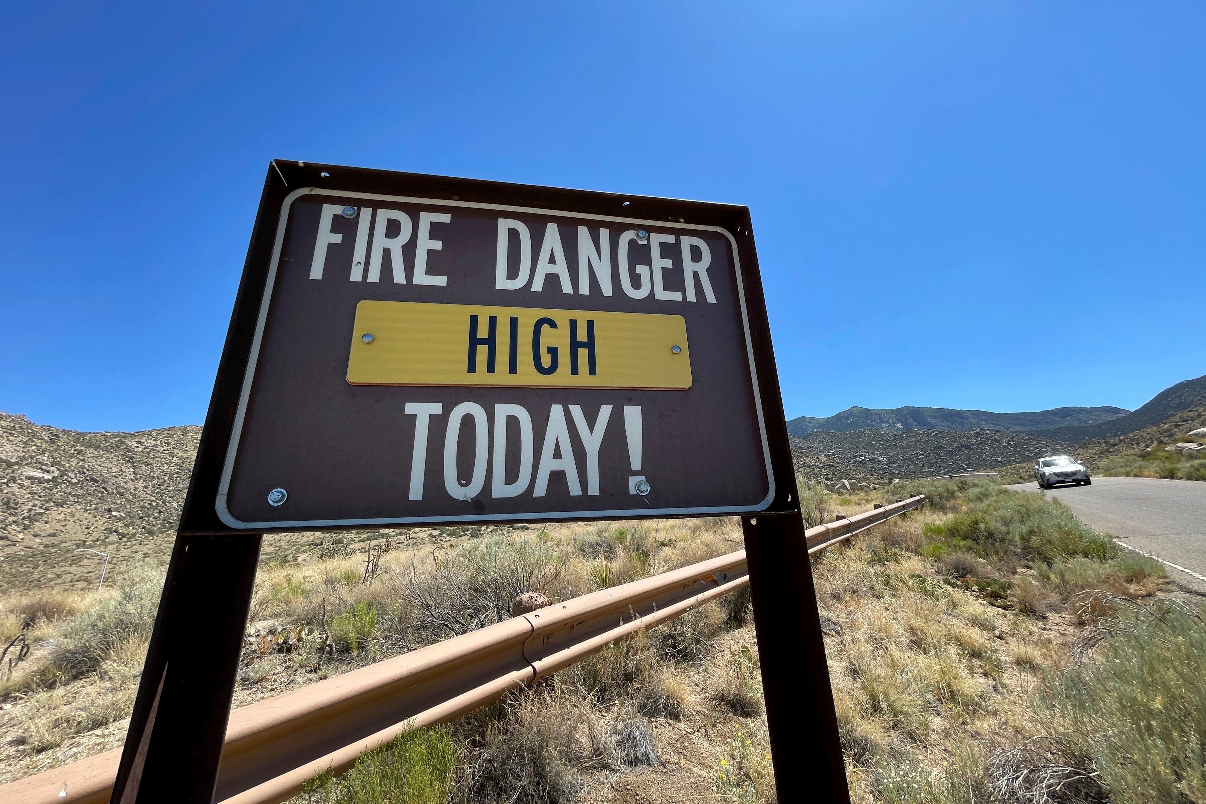 US forest managers urge revelers to swap fireworks for Silly String, but some say not so fast - Vimarsana News