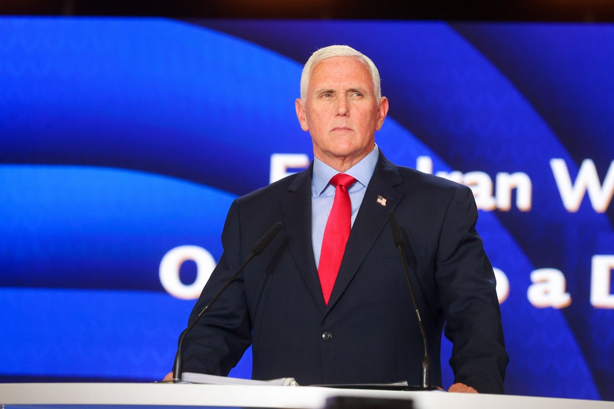 Mike Pence makes surprise appearance in Paris