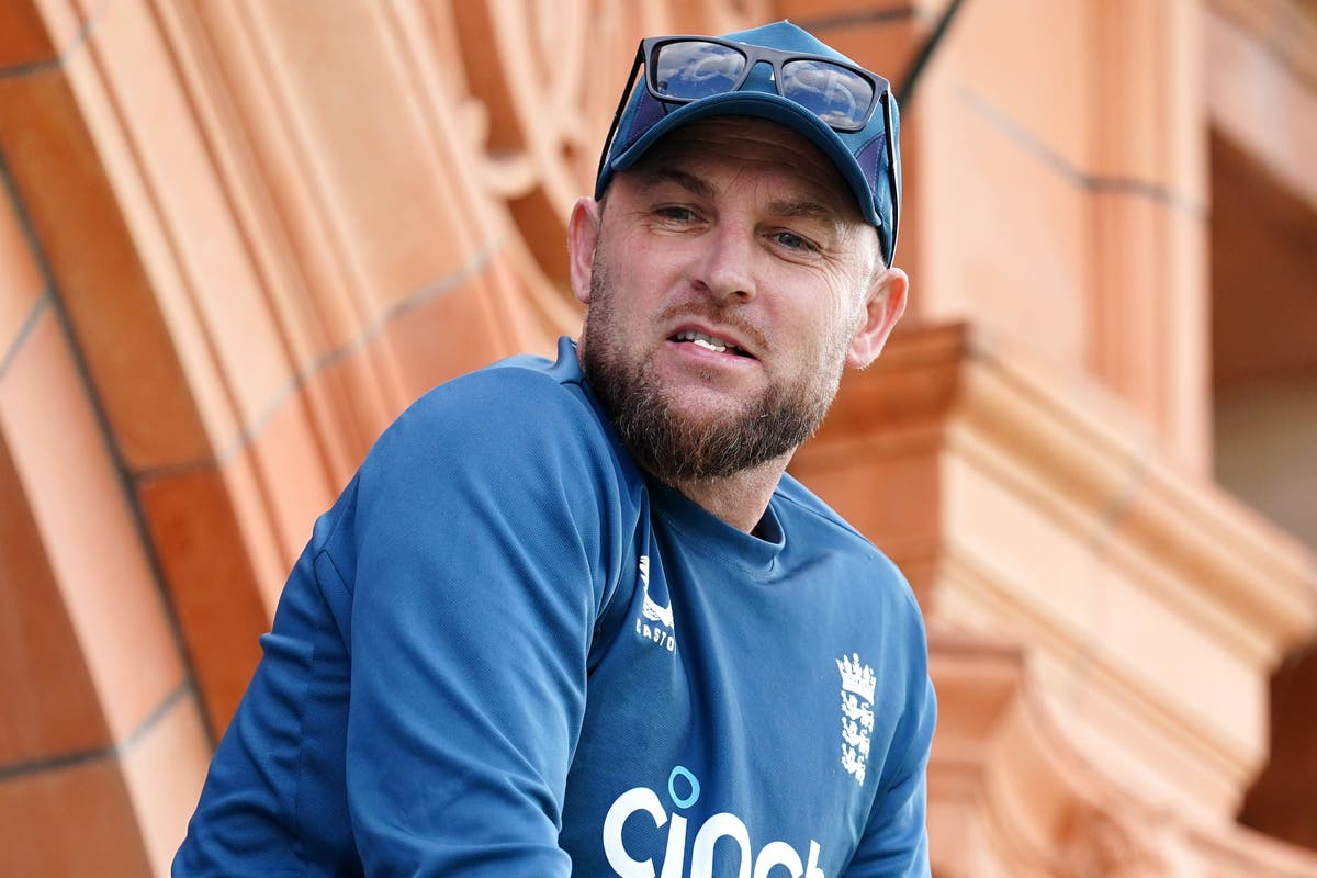 Brendon McCullum doubts squads &lsquo;will be having a beer soon&rsquo; after fiery Test