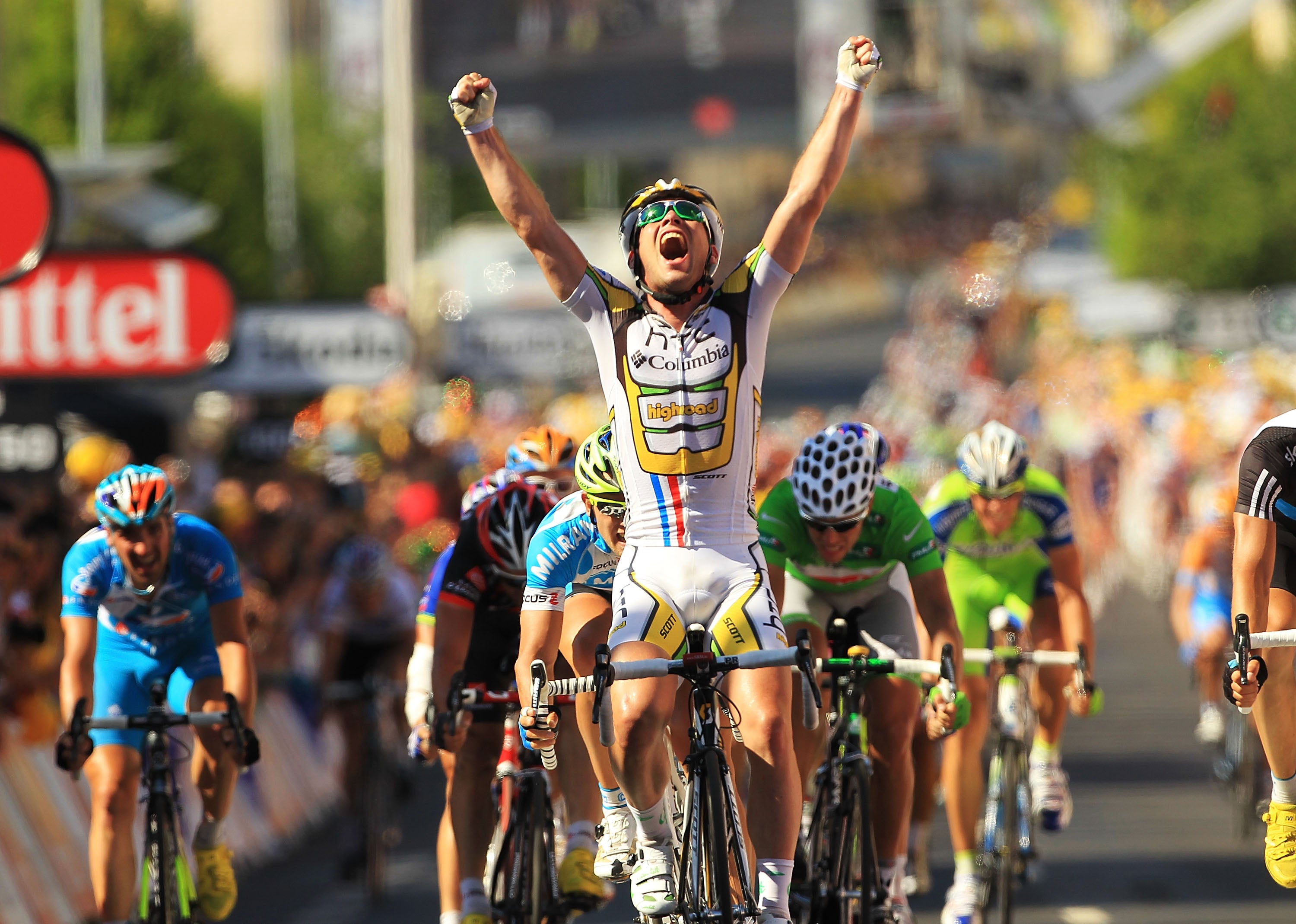 Mark Cavendish celebrates wining stage five of the 2010 Tour in Montargis