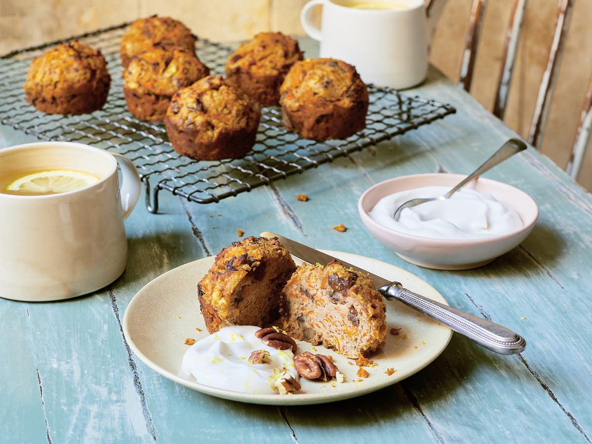 How to make healthy carrot and apple muffins