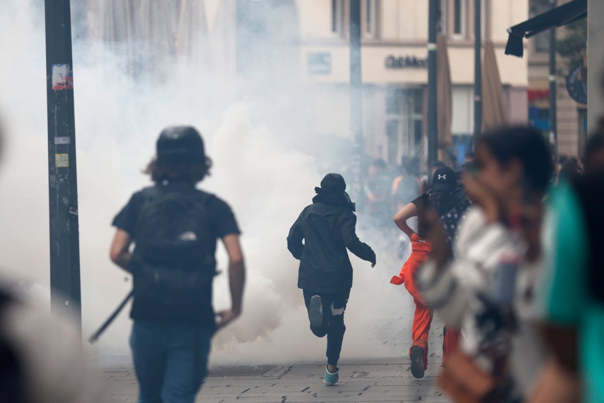 Violent protests in Marseille ‘like a mini civil war’, says British ...
