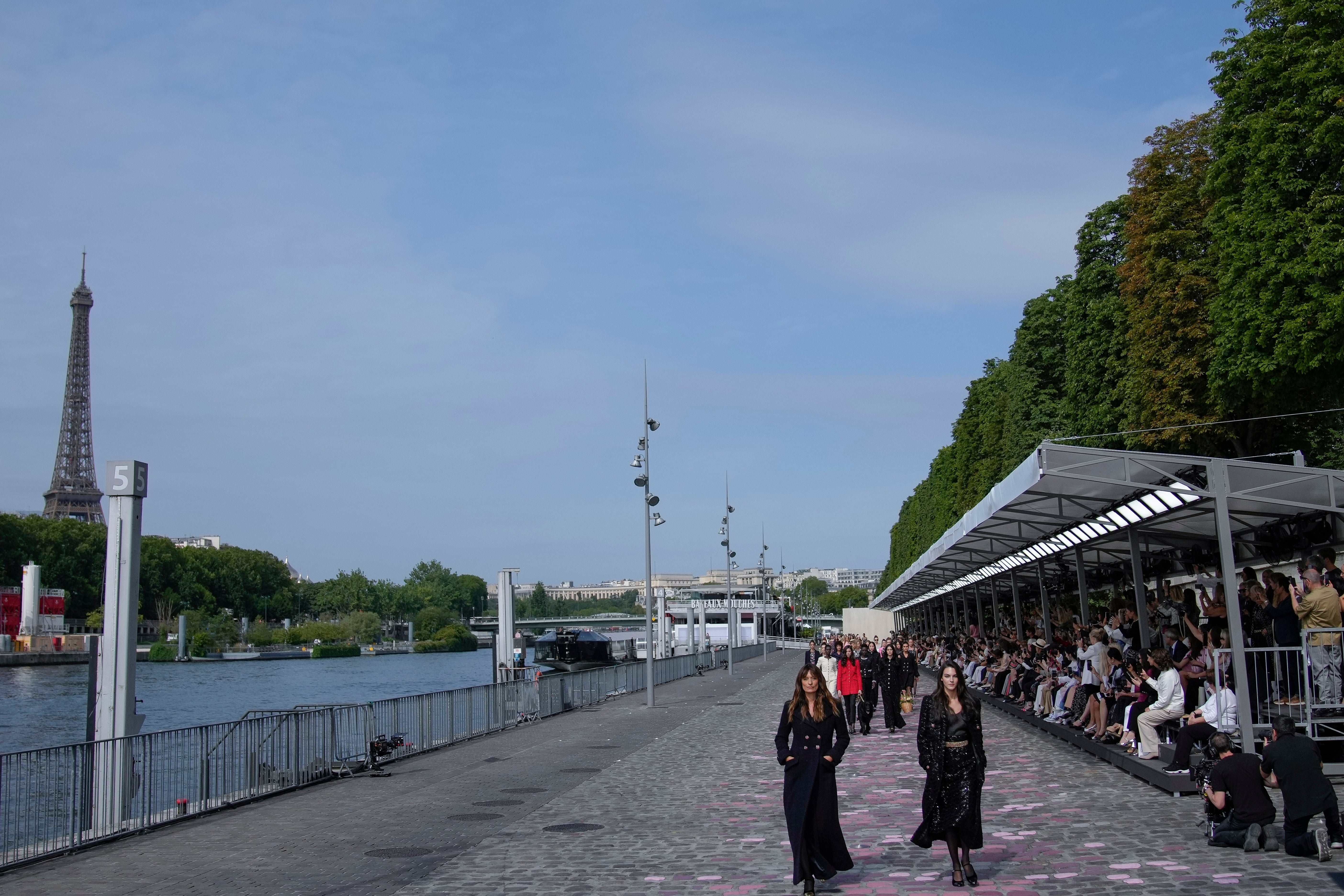 France Haute Couture Fashion F/W 2024 Chanel