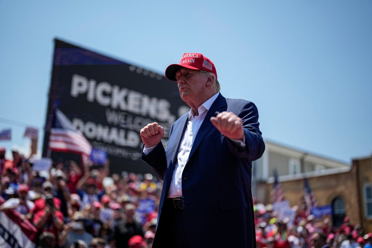Trump marks Independence Day by sharing vulgar attack on Biden and ominous 2024 warning
