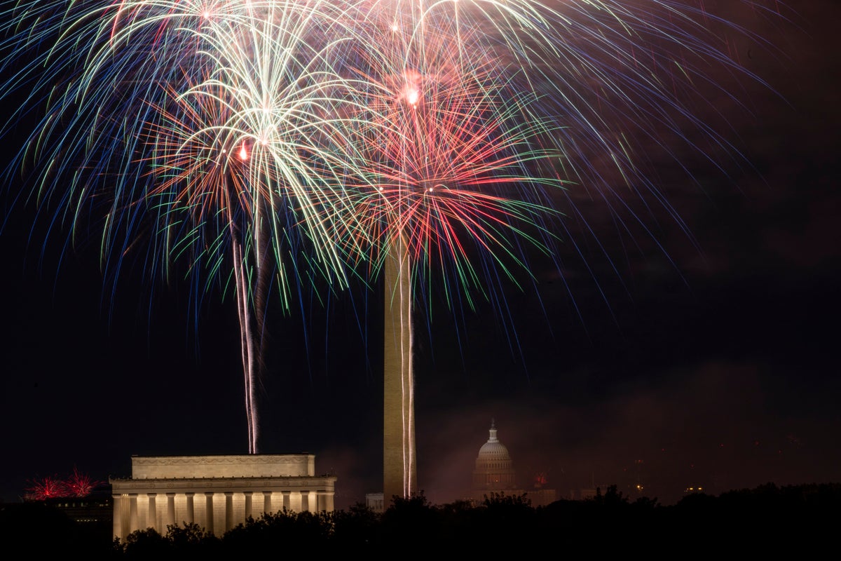 https://static.independent.co.uk/2023/07/05/08/APTOPIX_Fourth_of_July_Washington_85119.jpg?width=1200&height=800&crop=1200:800