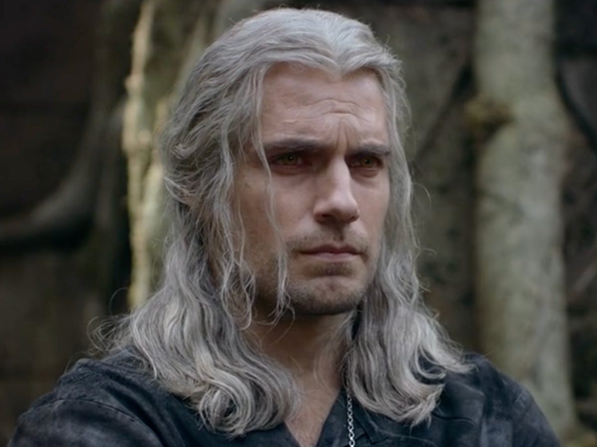 Henry Cavill injures leg on The Witcher set