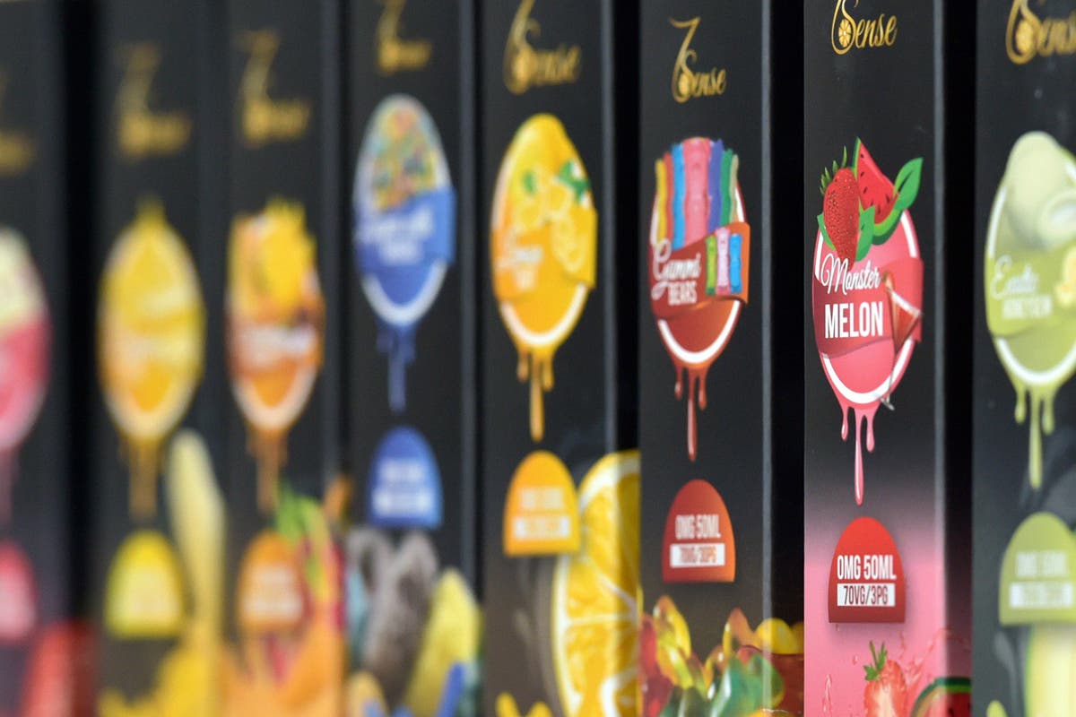 Review to tackle &lsquo;growing epidemic&rsquo; of vaping