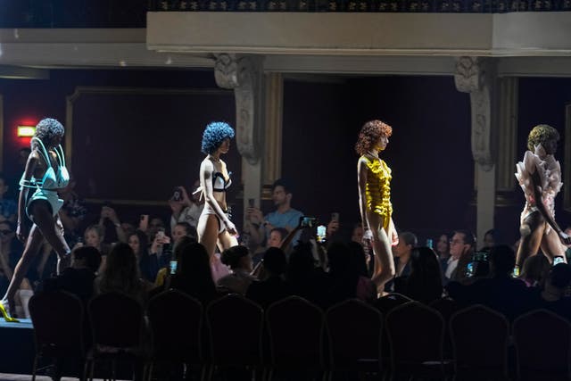 Theatrical Shows, Horses and Sparkle Gear up Paris Couture