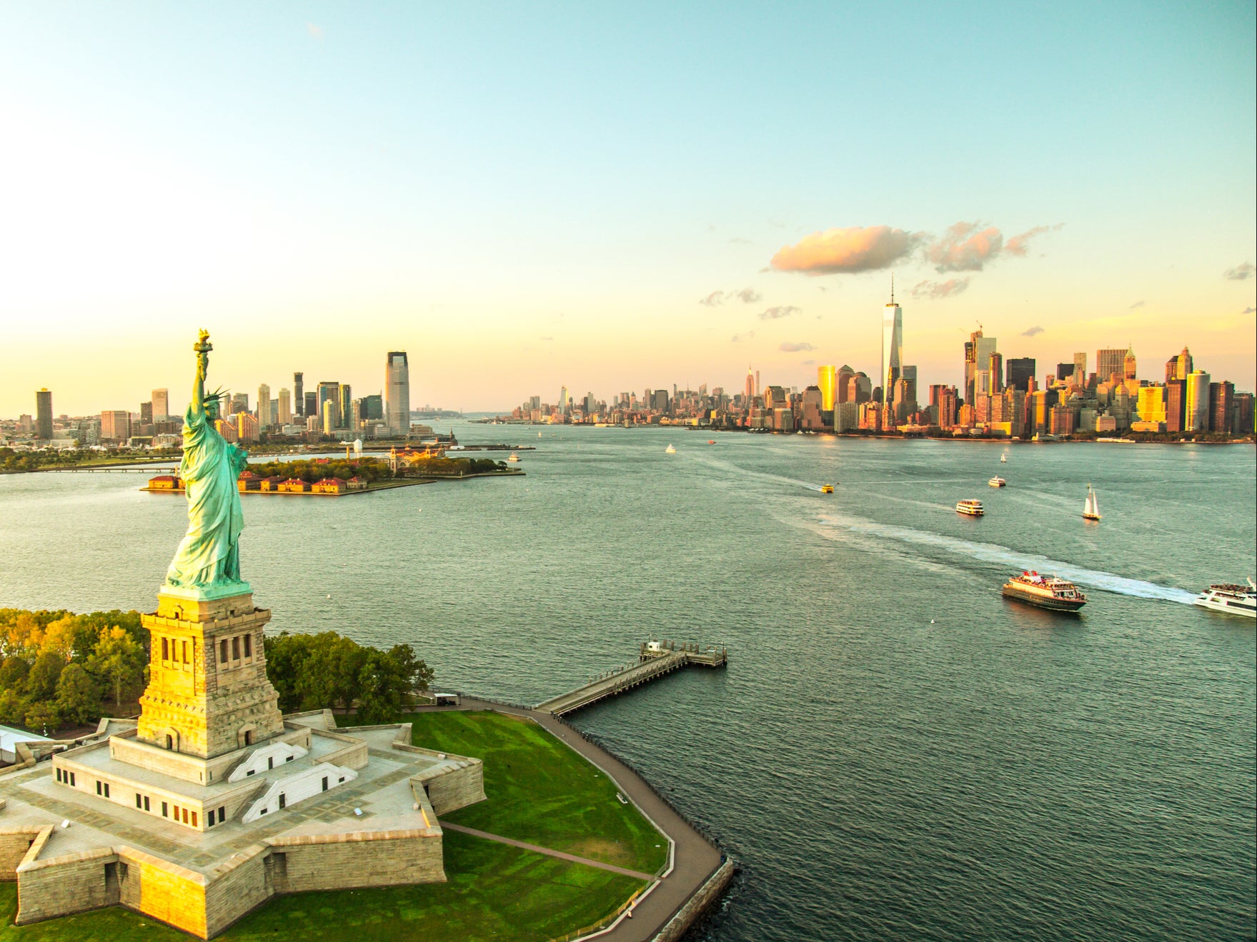 The Statue of Liberty, Empire State Building and Central Park are all popular attractions