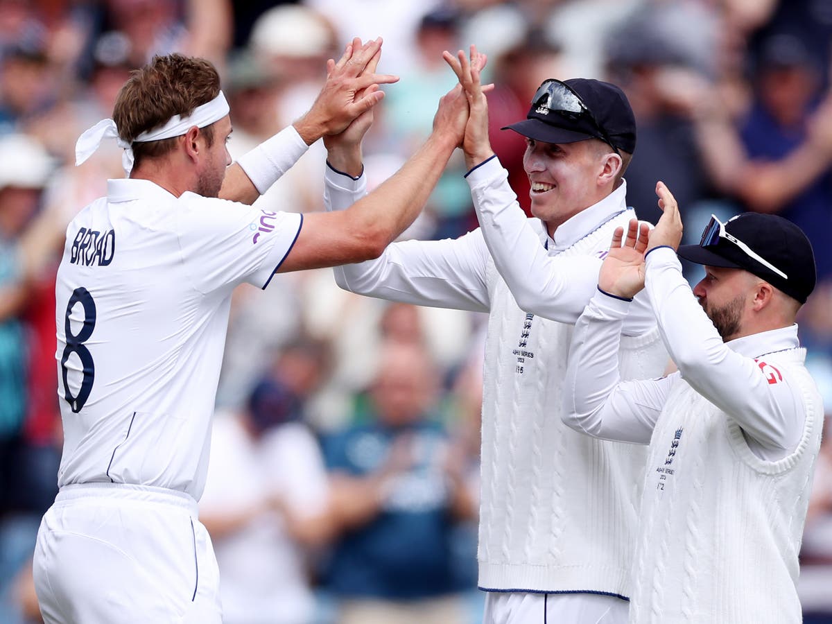 The Ashes LIVE: England vs Australia third Test, day one score and updates as Stuart Broad takes early Headingley wicket