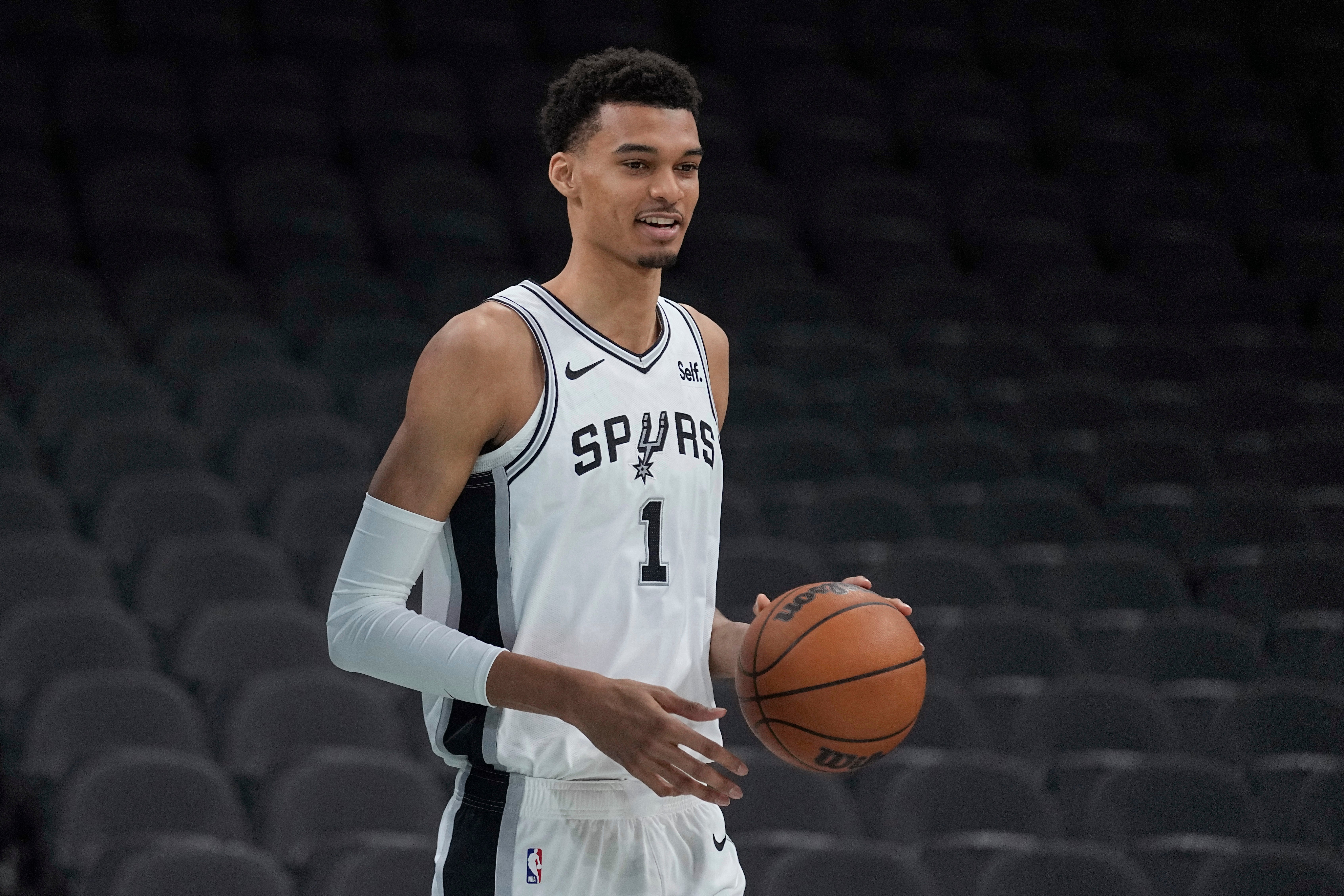 CORRECTION Spurs Wembanyama Basketball